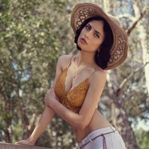 Meet your Posher, Elen